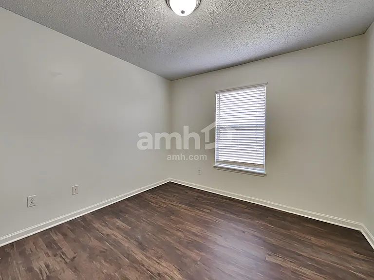 4406 Hanging Moss Dr — Photo 18