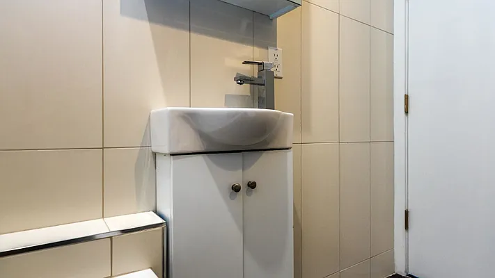 Rented by Nooklyn NYC LLC | media 21