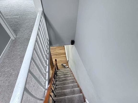 5th image of 377 1/2 Bramhall Ave