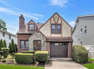 59 Poppy Ave, Franklin Square, NY 11010