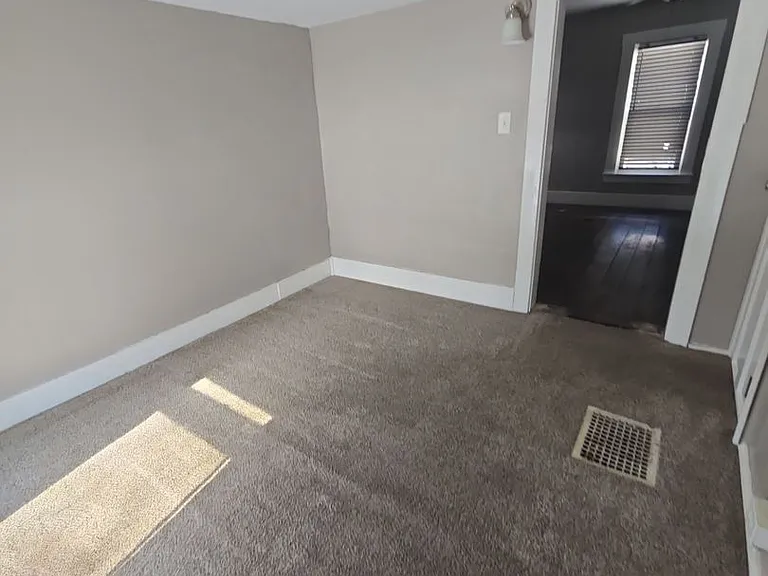 317 Cleveland St — Photo 13