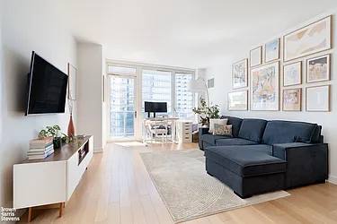 22 North 6th Street, #19B