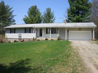 20520 Barton Rd, Pinckney, MI 48169