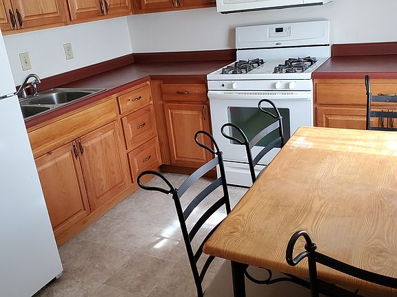 5th image of 1428 Saunders Rd SW #2