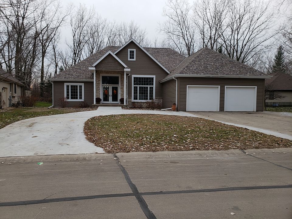 1st image of 424 S Royal Troon Dr