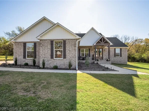 5519 Sunshine Mine Dr, Hackett, AR 72937