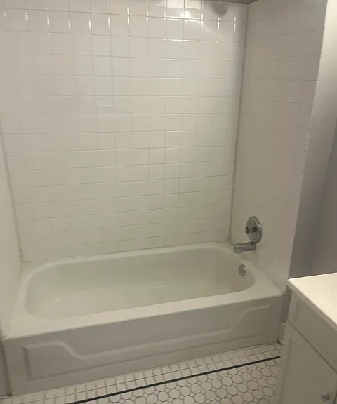 5732 N Winthrop Ave #14 — Photo 9