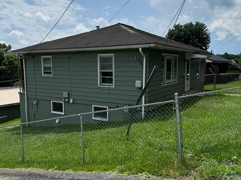308 Watson Ave — Photo 3