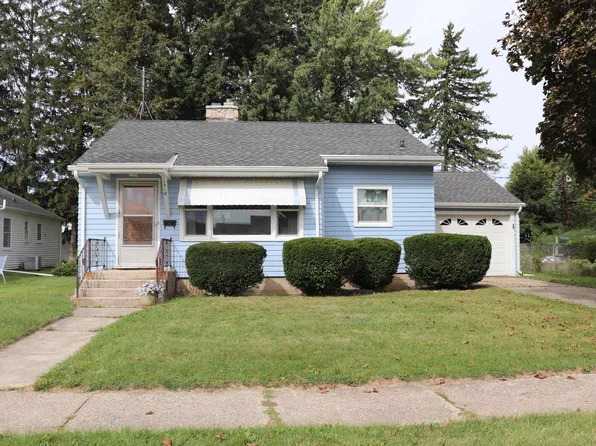 1718 Gartland Ave, Janesville, WI 53548