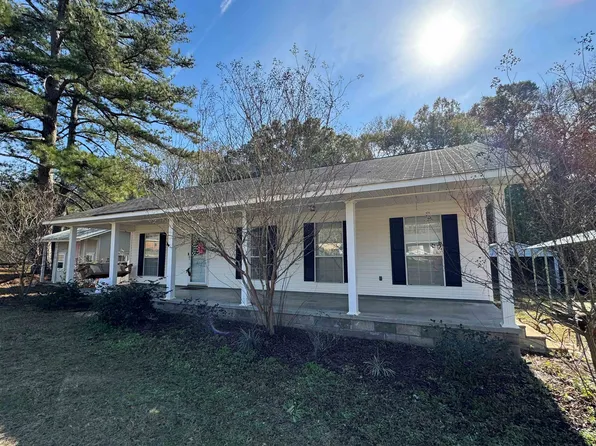 203 Wyatt Ave, Opp, AL 36467