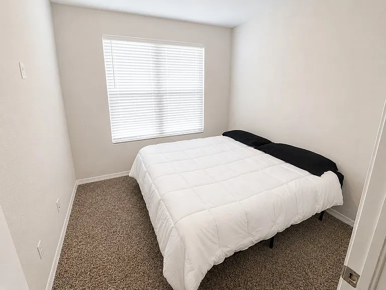 6140 Hidden Row Ave — Photo 7