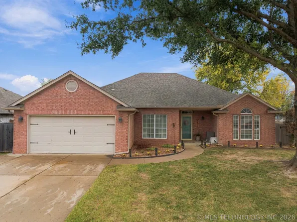3305 N 6th St, Broken Arrow, OK 74012