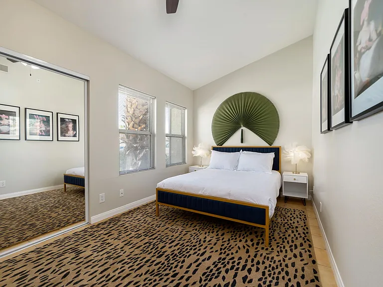 864 S Mountain View Dr — Photo 10