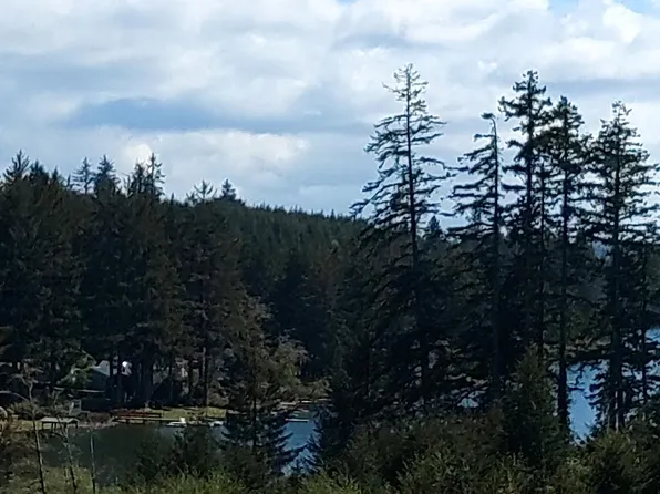 83615 Clear Lake Rd #18, Florence, OR 97439