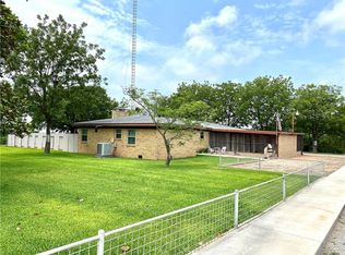 401 Stuart St, Goldthwaite, TX 76844