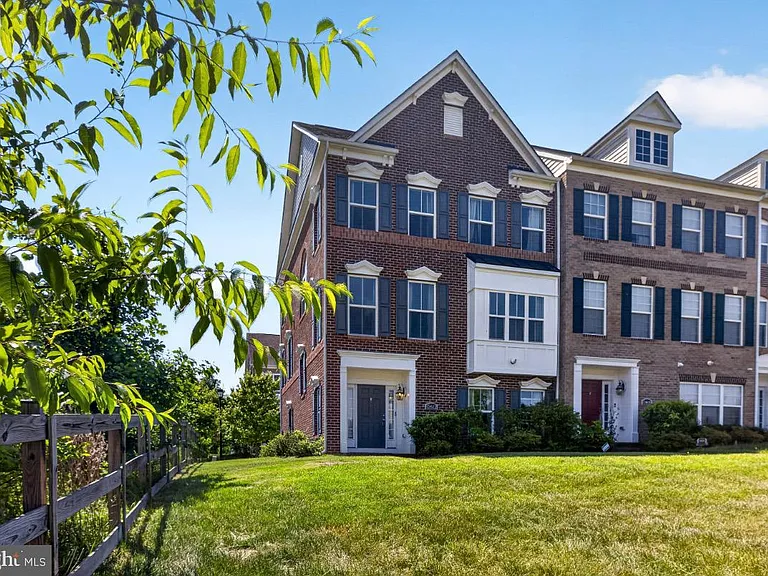 15612 Bibury Aly — Photo 3