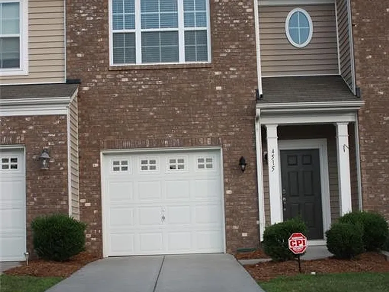 4515 Craigmoss Ln — Photo 1