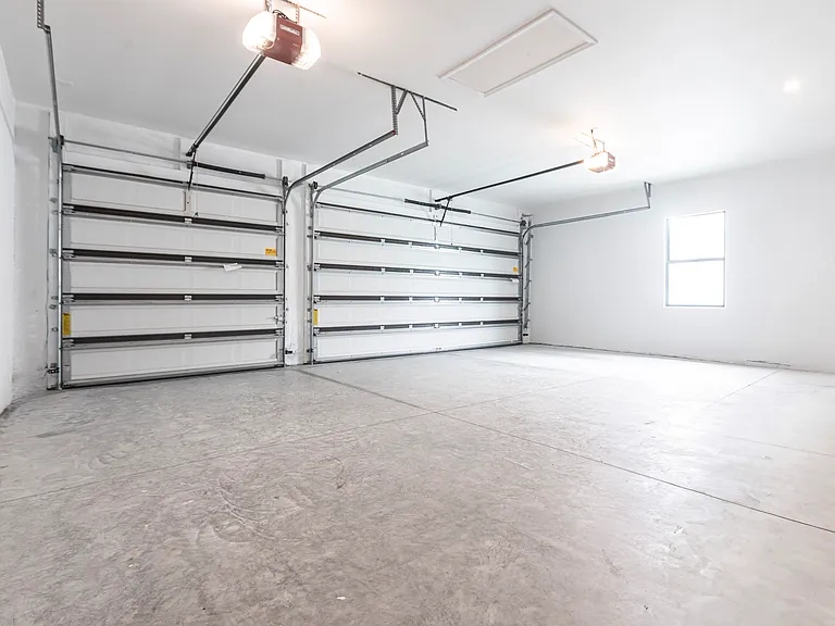 10295 Carolina St — Photo 17