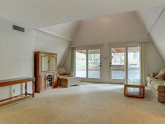 4th image of 148 Ivy Dr