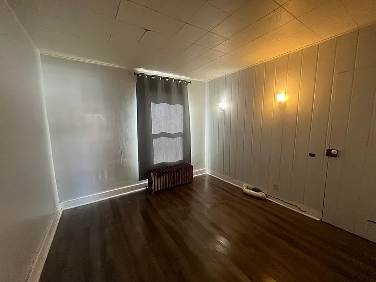 223 N 8th St #2 — Photo 7