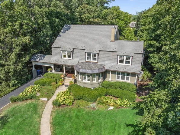 1120 Chestnut Ave, Wilmette, IL 60091