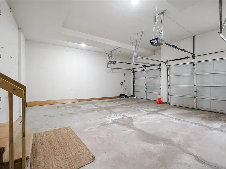 31216 Kingswood Blvd — Photo 37