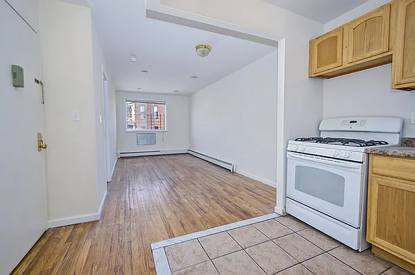 Rented by Oxford Property Group | media 14