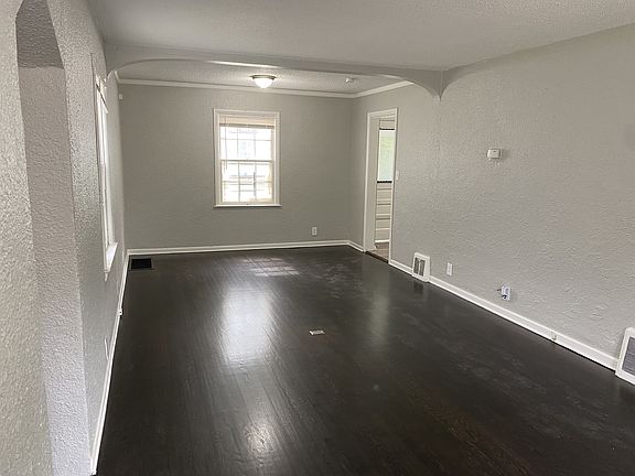 2nd image of 1815 E Gregory Blvd