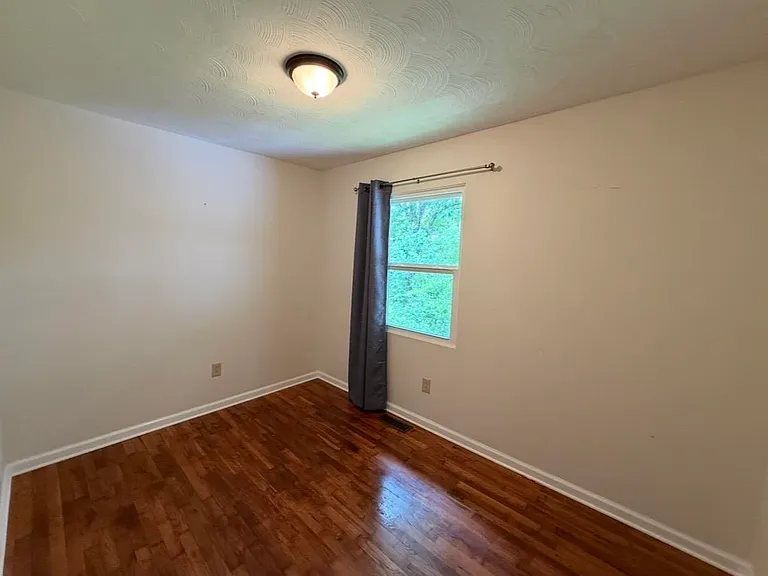 485 White Pine Dr — Photo 16