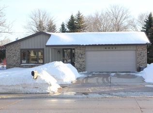 4311 Knuell St, Manitowoc, WI 54220
