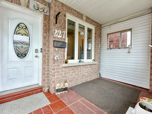 227 Earlscourt Ave, Toronto, ON M6E 4B4