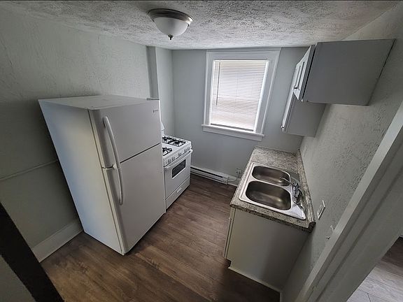 2nd image of 2174 W 103rd St APT 1