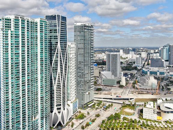 5th image of 900 Biscayne Blvd APT 3208