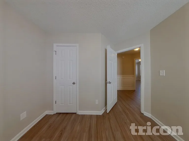 340 Peachtree Rd — Photo 12