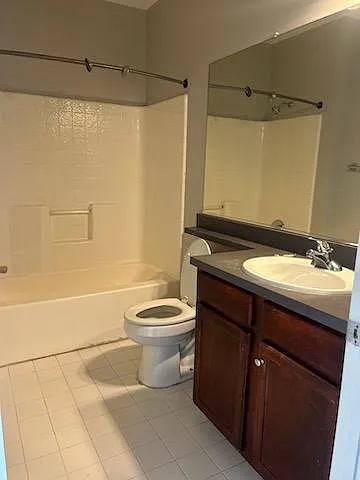 815 Porter St #313 — Photo 6
