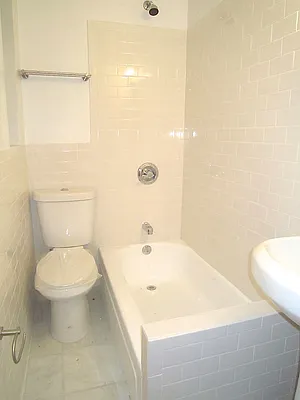 Rented by City Connections Realty | media 29