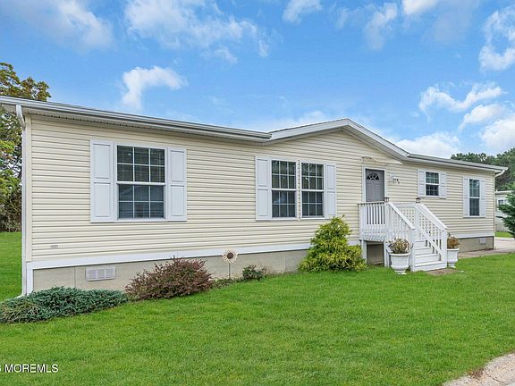 2nd image of 47 Kingfisher Way
