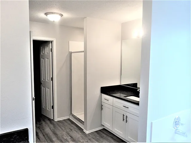 14006 Honey Bee Ct — Photo 10