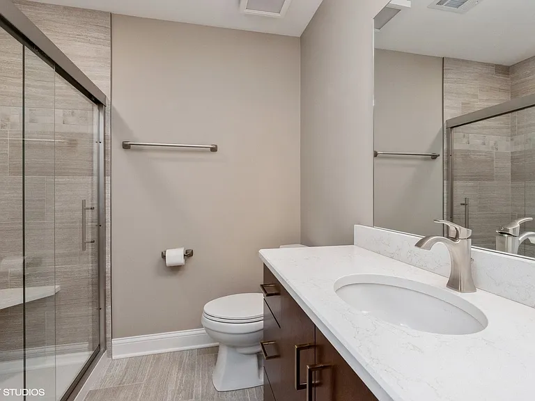 214 Manor Dr #D — Photo 14