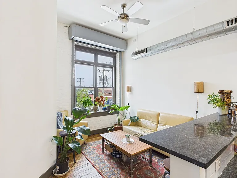1322 W Broad St #2-C — Photo 7