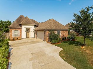 1041 Deer Park Dr, Madisonville, LA 70447