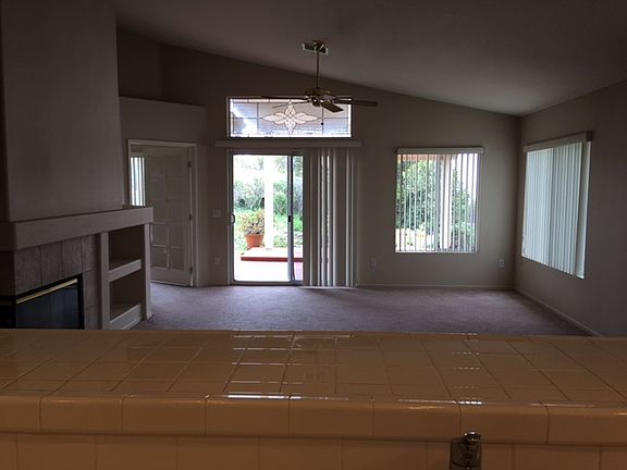 3rd image of 2681 Lobelia Rd