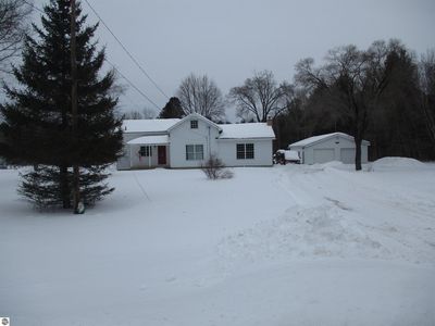 882 Meadow Rd, Tawas City, MI, 48763