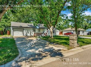 2313 SW Mission Ave, Topeka, KS 66614