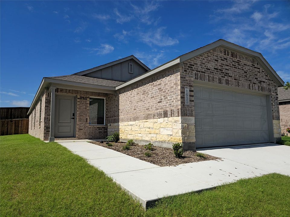 1st image of 1600 Baron Ln