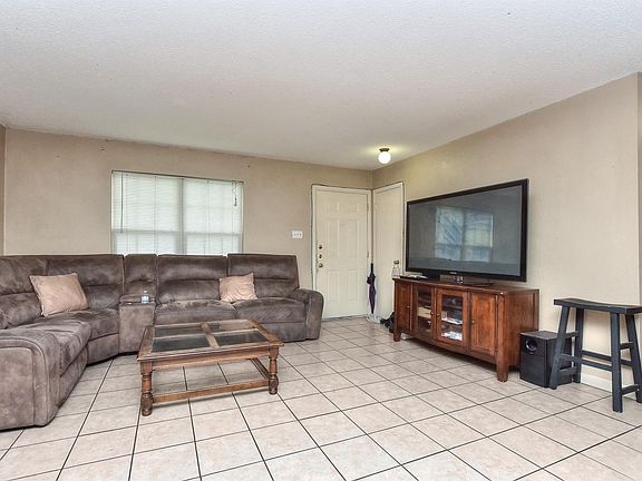 5th image of 16134 Fitchburg Cir