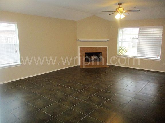 4th image of 2807 Troy Dr