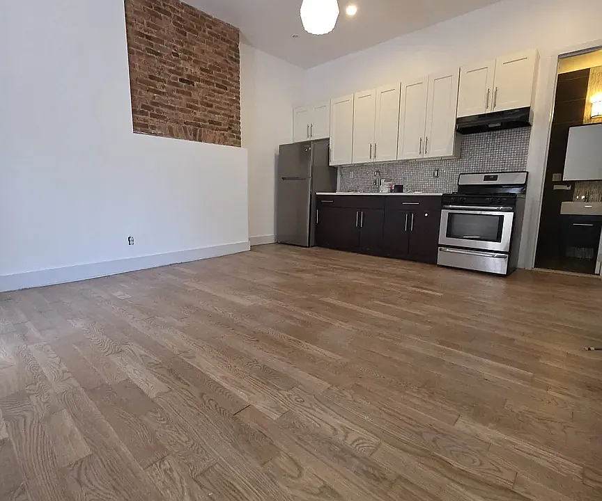 432 Evergreen Ave #1A