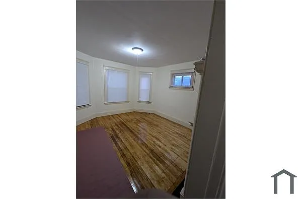 Building Photo - 1042 Main St #2
