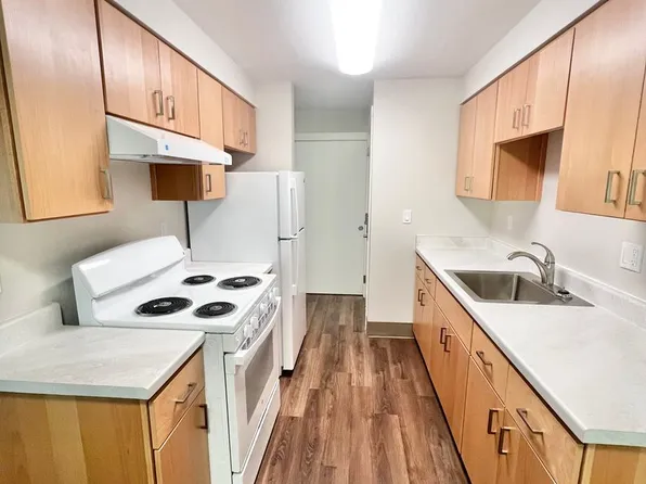 Cougar Creek Apartments